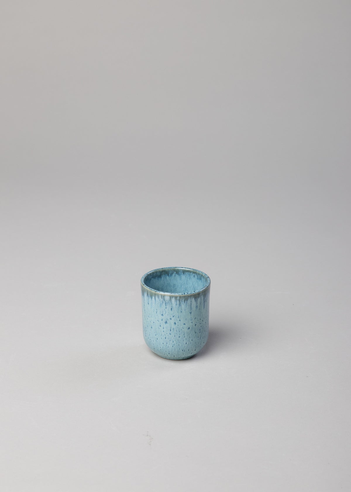 Água Becher – Portugiesischer Keramikbecher in hellblauer Glasur